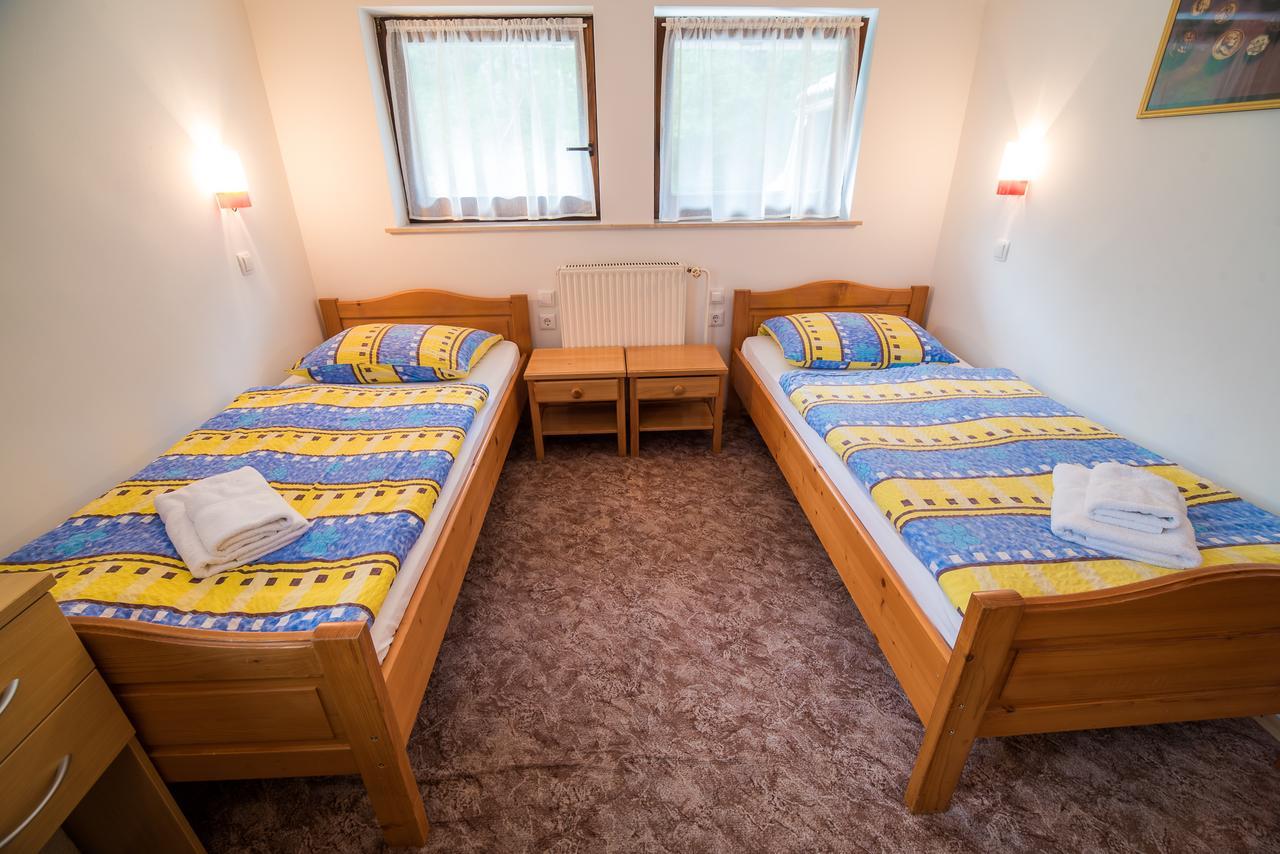 Bed & Breakfast Hisa Resje Bohinj Pokoj fotografie
